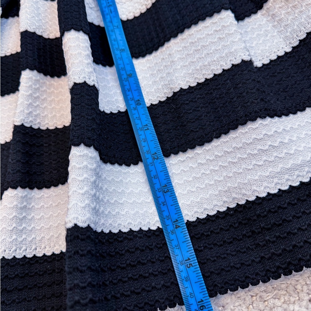 NWOT Women’s Contrast Stripes A-Line Skirt - Size Small - Picture 2 of 6